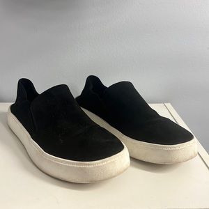 Black Steve Madden everyday shoe